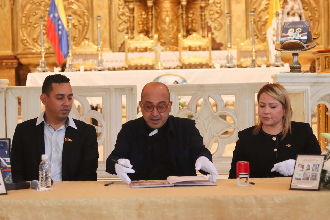 photo_5179437281889160001_y