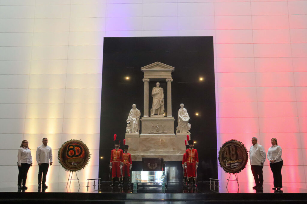 ANIVERSARIO PANTEON-09